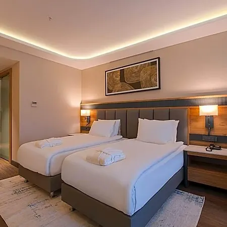 Azura World Hotel Hotel 4*