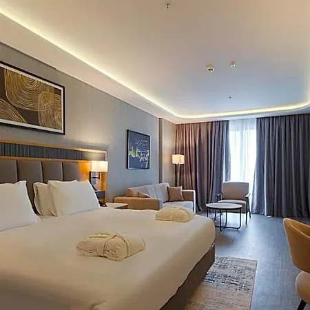 Azura World Hotel Hotel
