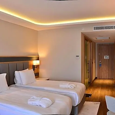 Azura World Hotel